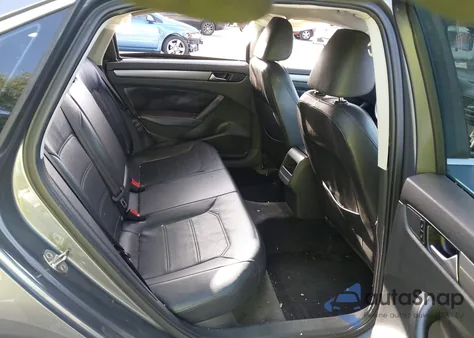 2015 Volkswagen Passat 1.8T Limited Edition from USA, damaged, VIN 1VWAT7A31FC083553